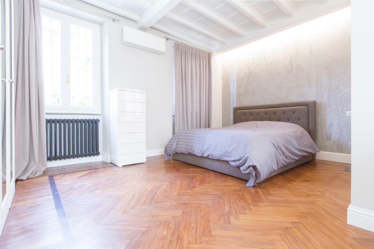 Elegante E Completamente Arredato Apt In Duomo Milano Dış mekan fotoğraf